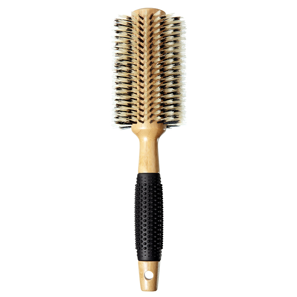 Sam Villa Medium Round Brush on white