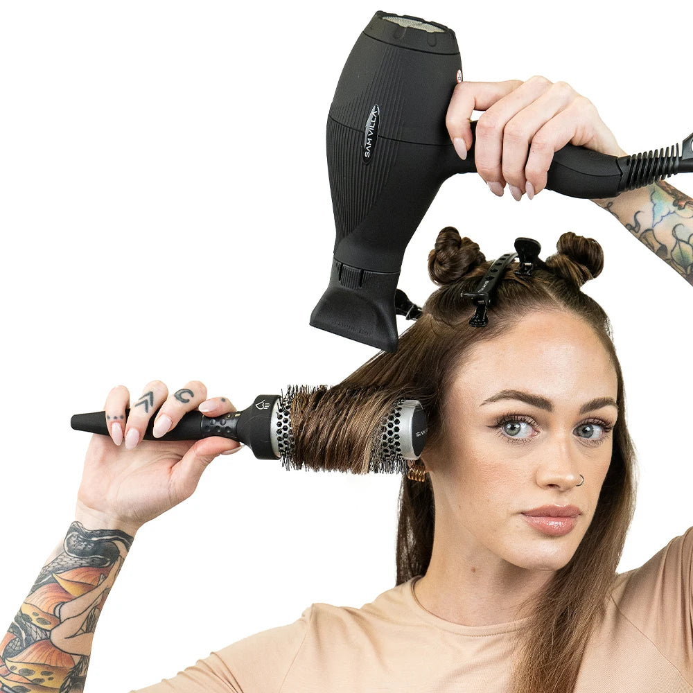 Professional lightweight, quiet ionic blow dryer for fast drying and frizz reduction. Salon-grade hair dryer with ergonomic design for more shine and less frizz. 