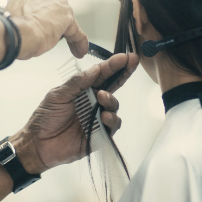 Sam Villa Signature Series Razor, professional haircutting razor with swivel handle, ultra-sharp stainless steel blades, precision control for texture, blending, layering, and straight razor cutting, ergonomic design for flexible styling, salon-quality hair tool for stylists